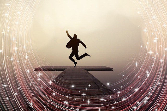 Rozbřesk: Vakcína v USA na dohled? Riziková aktiva včetně zlotého a forintu v euforii