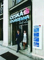 Česká spořitelna ruší některé bankovní poplatky