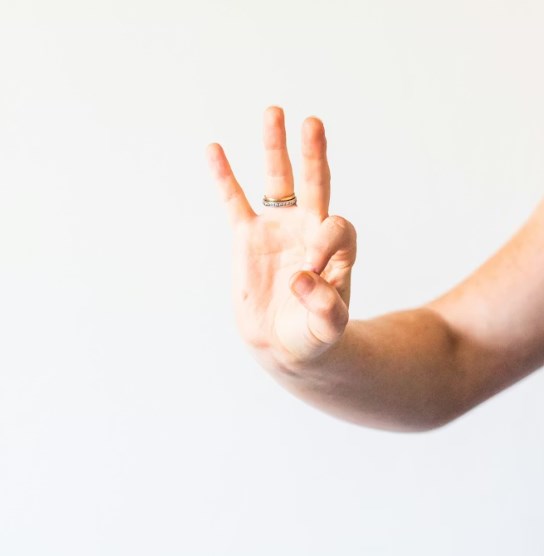 Invesco: Tři scénáře pro Írán a jejich makroekonomické a tržní dopady