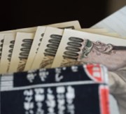 Japonská centrální banka vyvrátila spekulace trhu a drží dosavadní politiku beze změny
