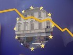 Evropa se pohroužila do záporných hodnot především díky dolaru