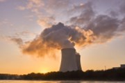 Nejstarší jaderná elektrárna ve Francii končí. Debata o energii ne
