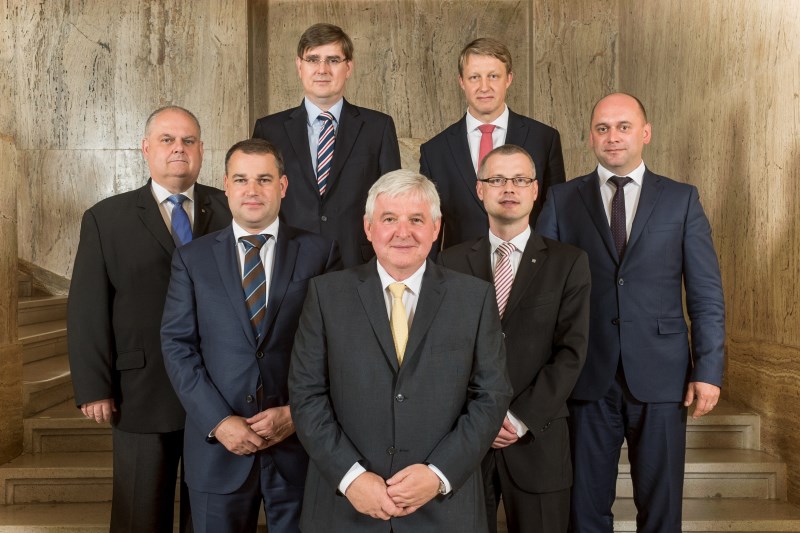 Novými členy bankovní rady ČNB budou Oldřich Dědek a Marek Mora