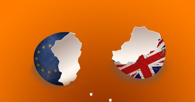 Akcie se po propadu znovu kupují. Britským pomáhají i špatné zprávy o brexitu