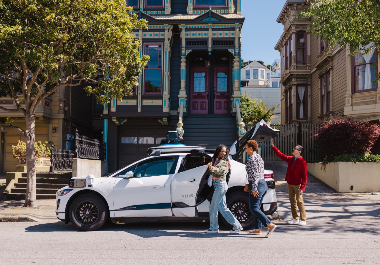 Waymo – bezpečnost robotaxíků a další expanze