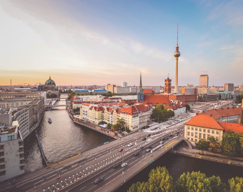 Handelsblatt: Německá vláda výrazně snížila odhad letošního růstu hospodářství