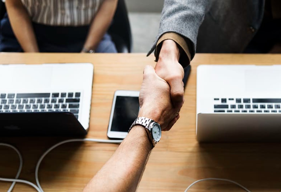 Miliardář Křetínský se chystá přijmout nabídku na akvizici německé Aareal Bank