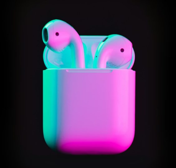 Anthropic uvádí nový AI model, Apple zrychluje vývoj nositelných zařízení a Lagardeová může opustit ECB předčasně