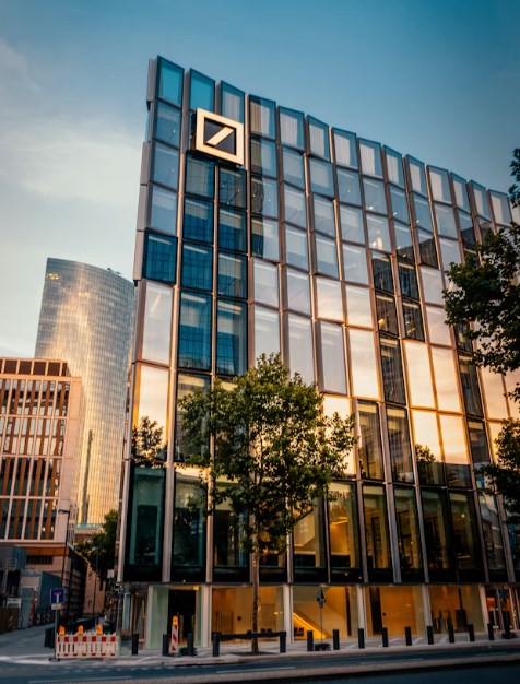 Policie zasáhla v Deutsche Bank kvůli podezření z praní peněz spojeném s