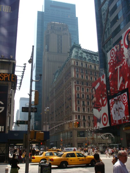 Americké trhy zaznamenaly první týdenní ztrátu za poslední 4 obchodní týdny