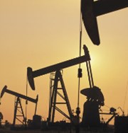 IEA: Irák a další země mají problémy s dodávkami ropy