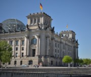 Německá vláda opět zhoršila odhad letošního růstu ekonomiky