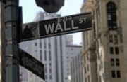 Wall Street výrazně oslabuje po ztroskotání vyjednávání mezi Ukrajinou a Ruskem