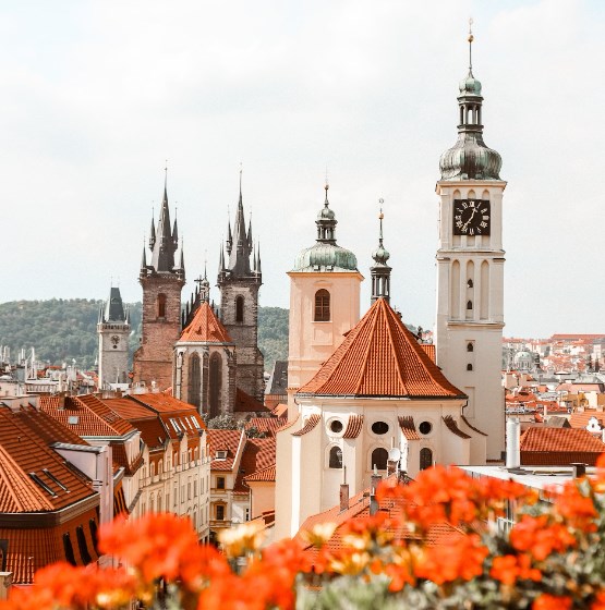 Jan Bureš: HDP revidován vzhůru, reálné příjmy domácností rostou a s nimi i útraty