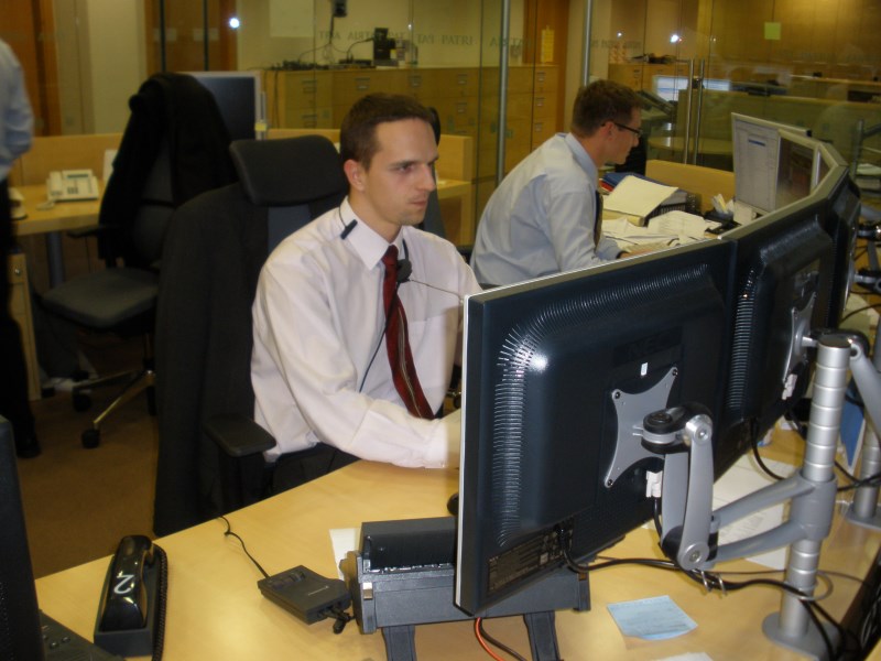 Evropa pomalu umazává ranní ztráty, DJ EuroStoxx 600 -0,4 %