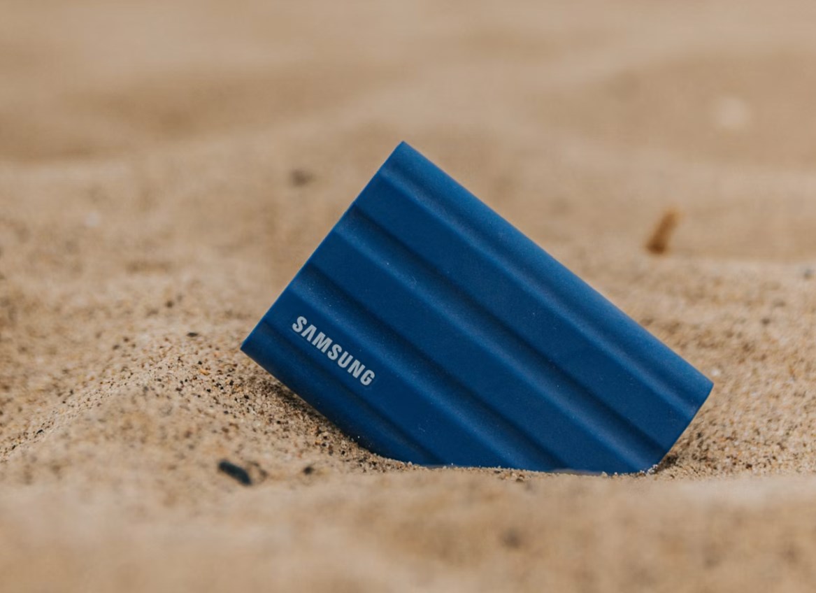 Samsung zdvojnásobil tržby a zapsal si 19násobný zisk, přesto zklamal. Akcie klesly přes 10 procent