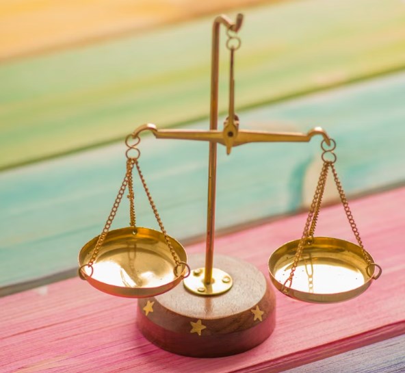 Víkendář: Nejlepší řešení globálních nerovnováh je dobře známé. Proč tedy nepřichází změna?