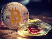 Bitcoin opouští svá maxima, klesá nejvíce od září