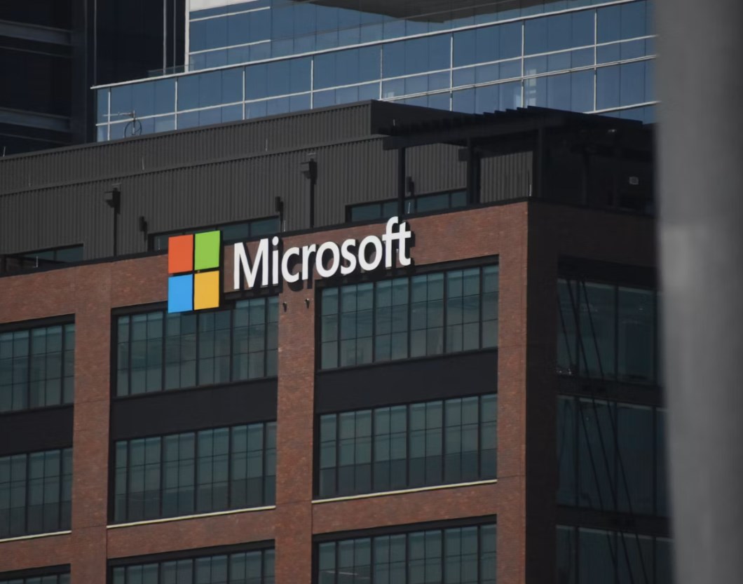 Nejvyšší soud USA posiluje Trumpa, Microsoft padá a Rocket Lab expanduje