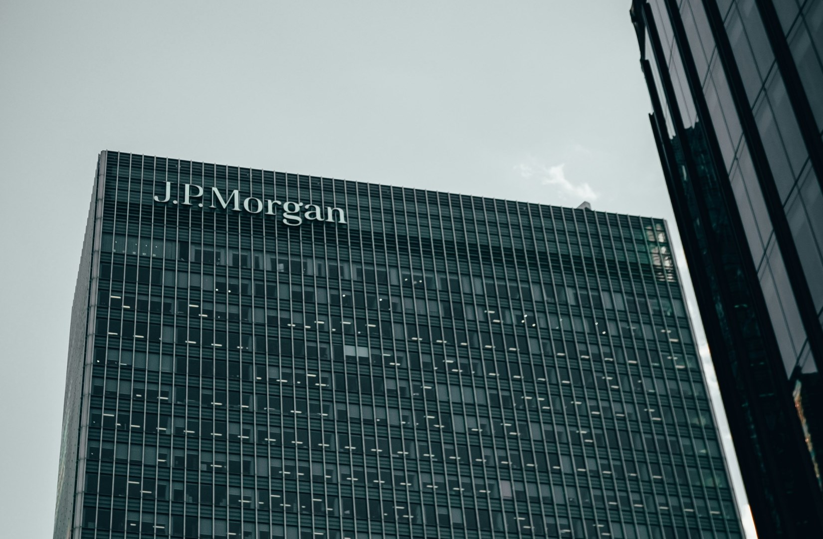 Tlak na private credit sílí. JPMorgan snižuje hodnotu úvěrů