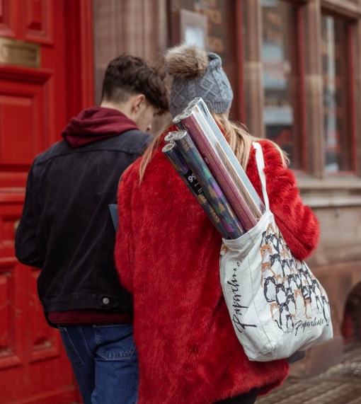 Rozbřesk: Iluze přeplněných obchodů před Vánoci