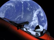 SpaceX úspěsně odpálil Muskovu Teslu za Mars