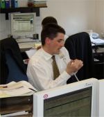 V závěru týdne pražská burza při nízké aktivitě mírně oslabuje