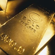 Cena zlata se dostala nad 1200 dolarů za unci
