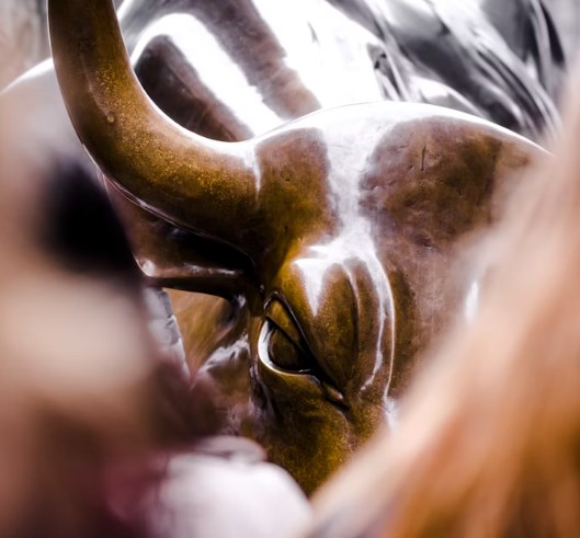 Wall Street dál roste, ale Evropa jí dnes utíká