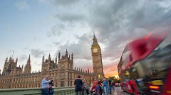 Paretovo pravidlo v praxi: 1 % nejbohatších vlastní 50 % veškerého bohatství