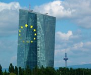 ECB věří ekonomice a táhne vzhůru euro i výnosy