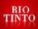 Těžařskému gigantu Rio Tinto ukrojil pokles cen železné rudy pětinu pololetního zisku. Drží však silný výhled a letos investuje 16 mld. USD