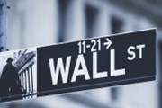 Rozbřesk: Americké akcie lámou nové rekordy, odtrhl se Wall street a “main street”?
