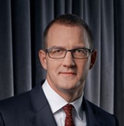 Daniel Křetínský ovládl 94% podíl v EPH a do dceřinné firmy vstupují Macquarie