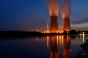 Francie podle prezidenta Macrona znovu zahájí výstavbu jaderných reaktorů