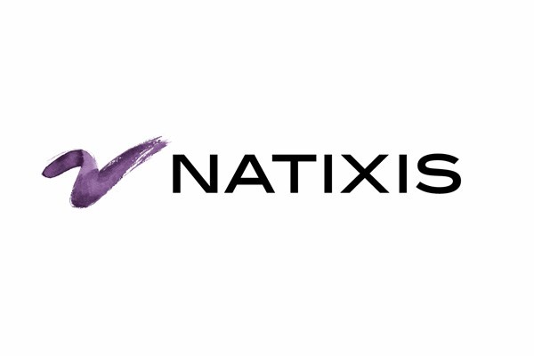Francouzská Natixis (+30 %) mimořádně vyplatí akcionářům 2 mld. eur, splácí dluh matce