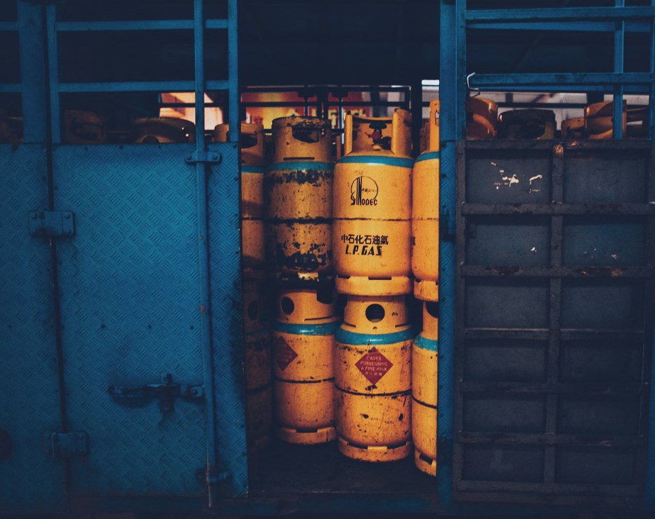 ČEZ dodal silná čísla, evropské ceny plynu na letošním maximu a futures v červených číslech