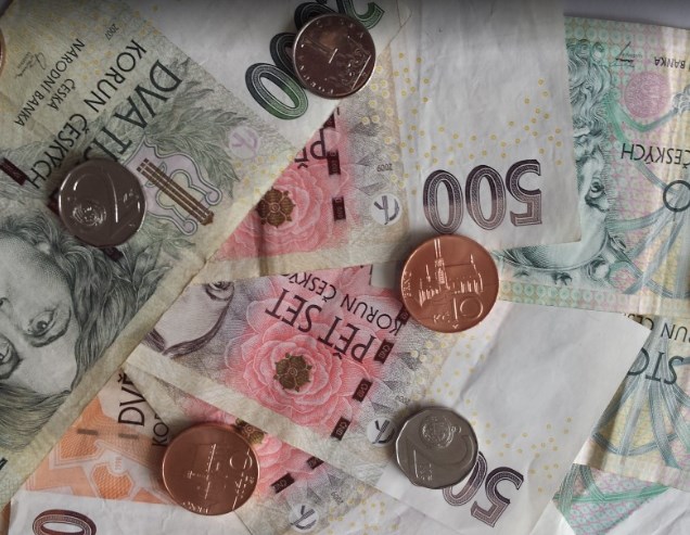 Rozbřesk: Koruna tentokrát ustála zasedání centrální banky bez větších problémů