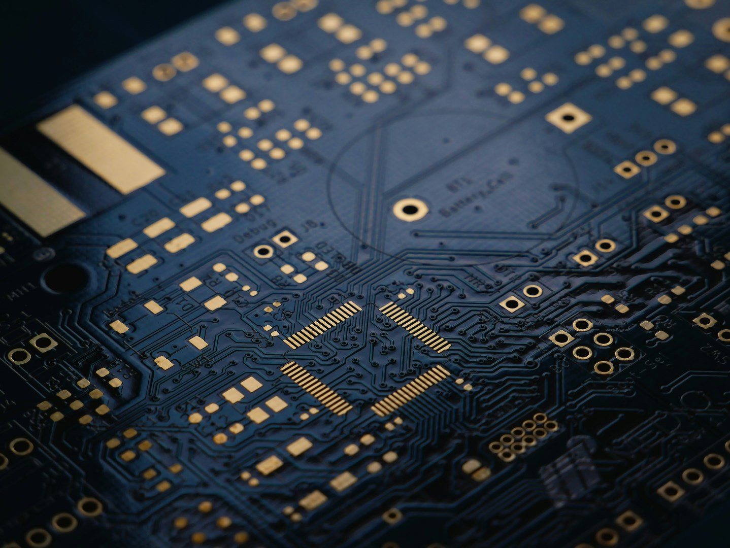 TSMC: Trh ignoruje silné výsledky a trestá vyšší kapitálové investice