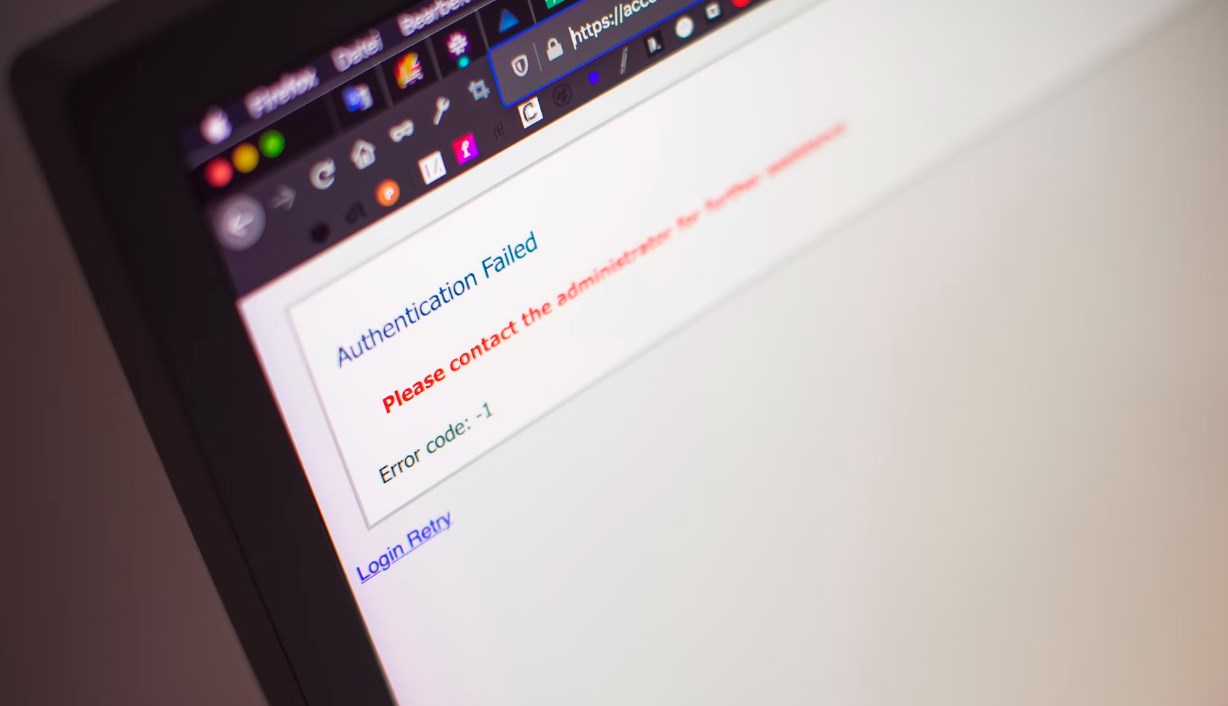 Akciové trhy prodlužují pokles, když svět bojuje s výpadky systémů