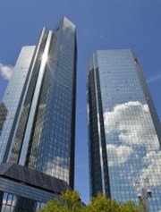 CEO Deutsche Bank bude dávat 15 % platu na akcie své banky