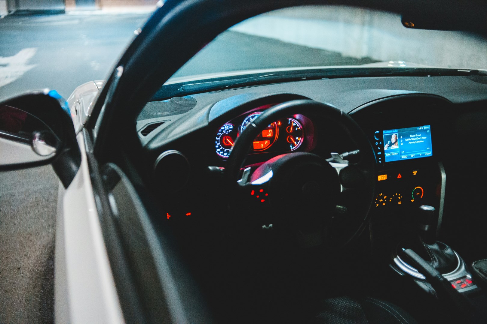 Auto je nejneefektivnější aktivum, za 15 až 20 let ho nikdo nebude potřebovat, říká provozní ředitel Uberu