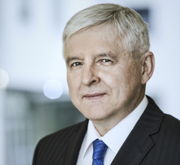 Rusnok: Pokles ekonomiky bude letos větší, schodek rozpočtu 2021 vyšší