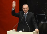 Rozbřesk: Erdogan utahuje šrouby, políčeno má na centrální banku
