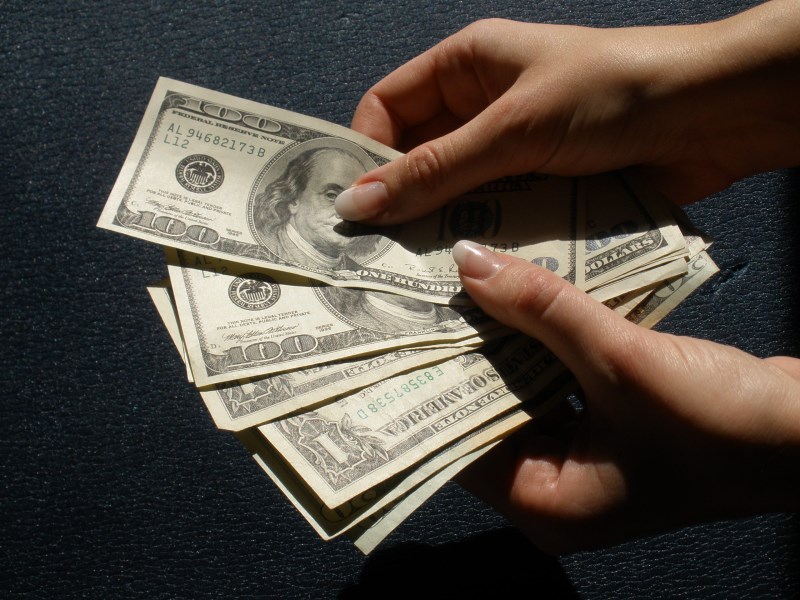 Týden na měnách - Dolar stále v podporou v zádech