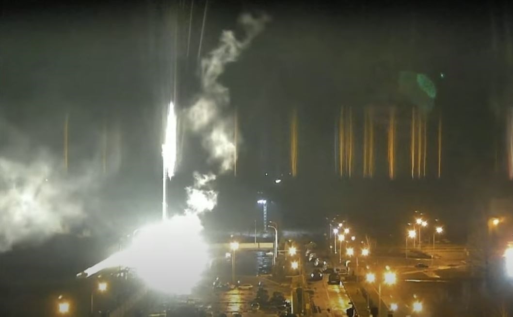 Rozbřesk: Plameny v ukrajinské elektrárně posílají dolů eurodolar i měny střední Evropy. Plyn či pšenice letí do nebes