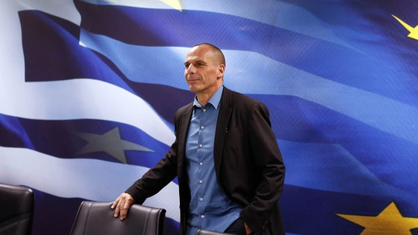 Prostořeký Varufakis: Evropské peníze Řecku nepomáhaly, sloužily bankám