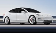 Tesla dodala ve čtvrtletí na trh 405.278 vozů, méně, než se čekalo. Druhým mužem po Muskovi prý bude šéf čínské pobočky