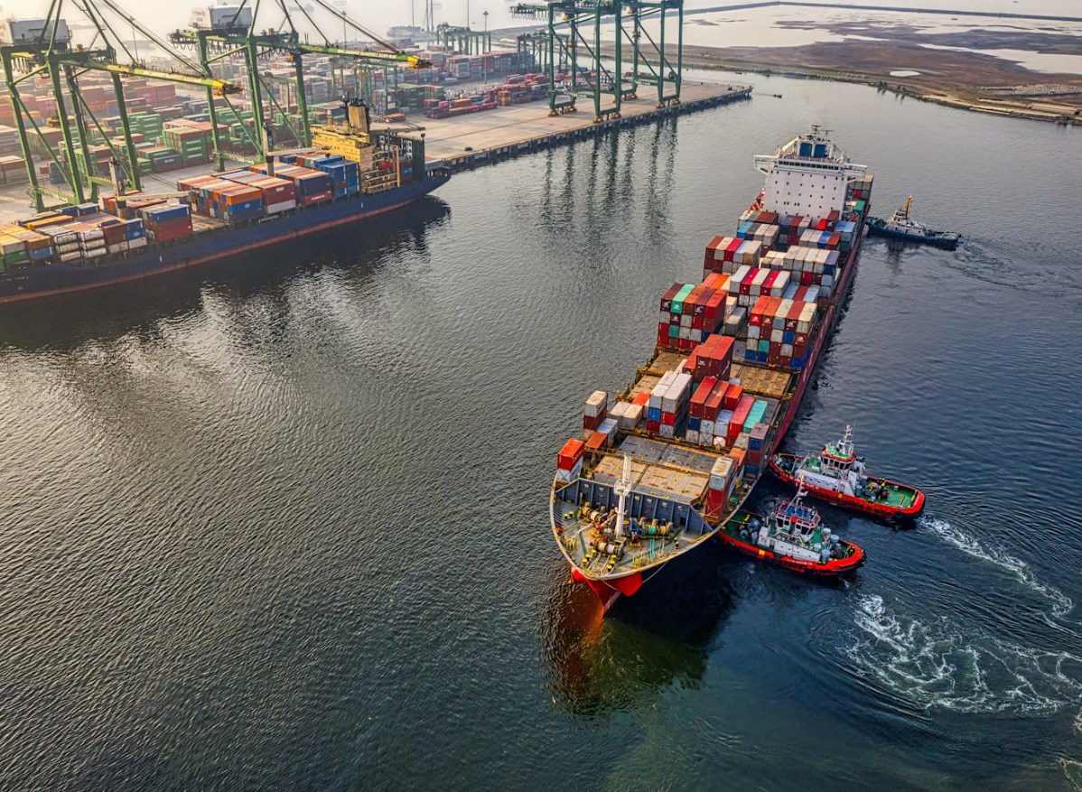 Čínsko-americký spor eskaluje. Dopadá na globální obchod