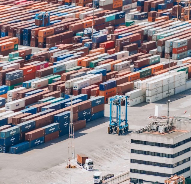 Německý export v říjnu držel tempo, dovoz se propadl o více než procento